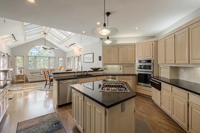 12521 Summit St, Kansas City, MO 64145