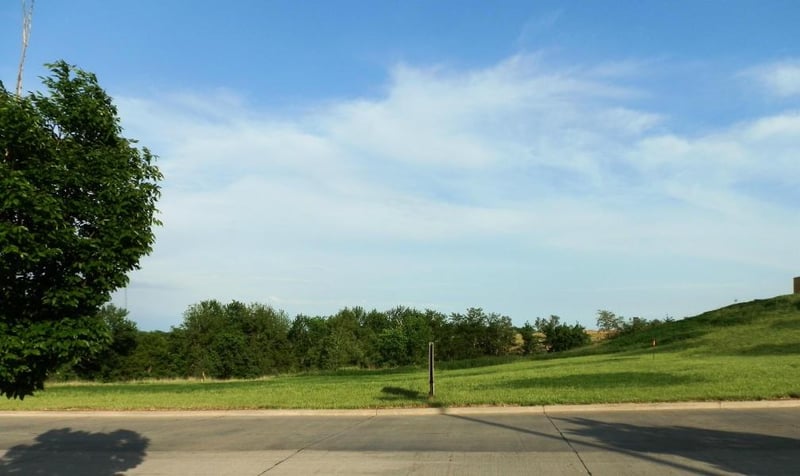5421 Pointe Rd, St Joseph, MO 64506