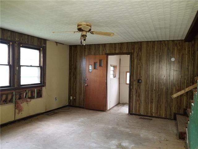 204 Bay St, Bronson, KS 66716