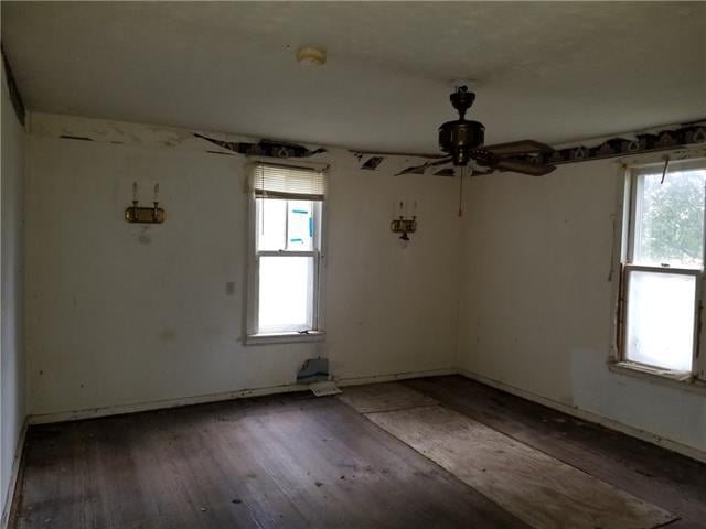 204 Bay St, Bronson, KS 66716