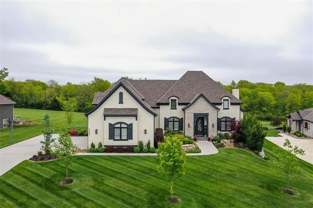 10505 N Hedges Ave, Kansas City, MO 64157