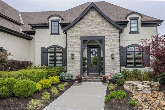 10505 N Hedges Ave, Kansas City, MO 64157
