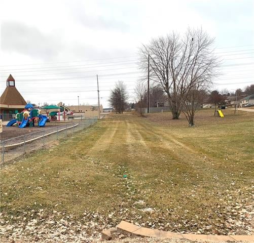 3103 Cook Rd, St Joseph, MO 64506