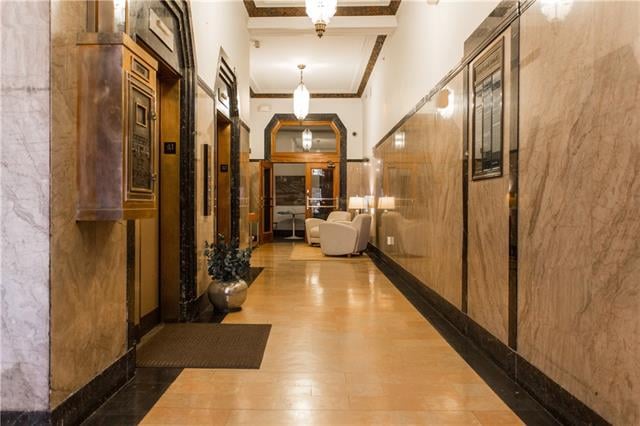 912 Baltimore Ave #1001, Kansas City, MO 64105