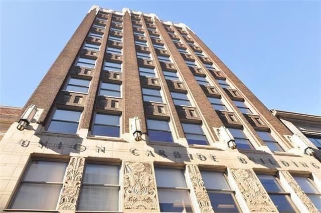 912 Baltimore Ave #1001, Kansas City, MO 64105