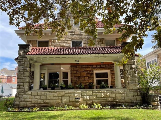 335 Gladstone Blvd, Kansas City, MO 64124