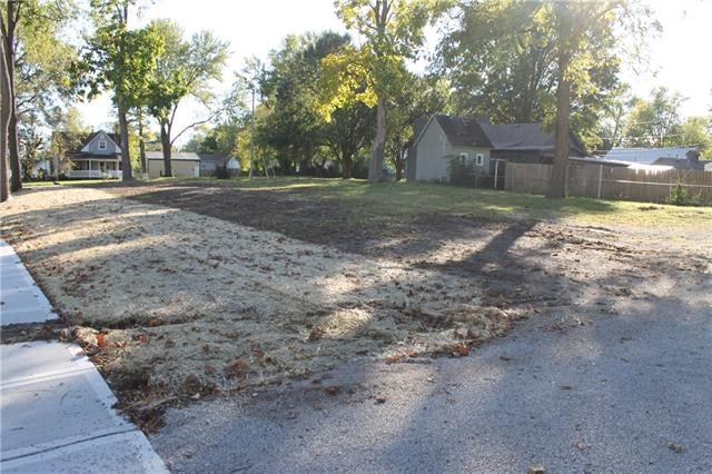 130 Suddarth St, Liberty, MO 64068