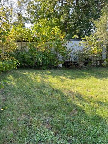 201 E 1st St, Burlington Jct, MO 64428