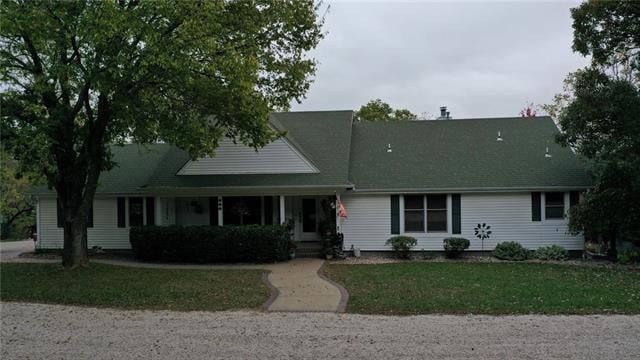 4310 SE 101st St, Berryton, KS 66409