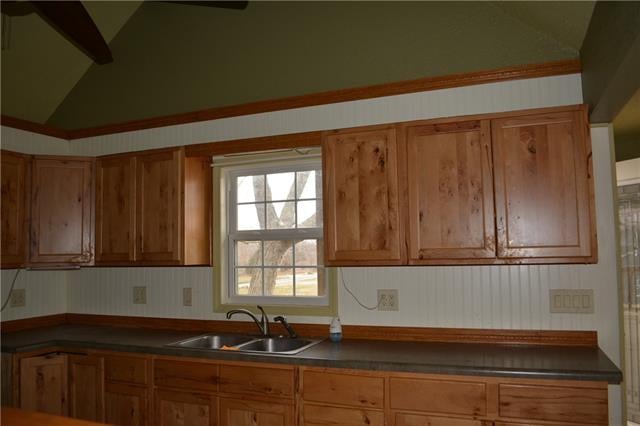 329 W 10th St, Lyndon, KS 66451