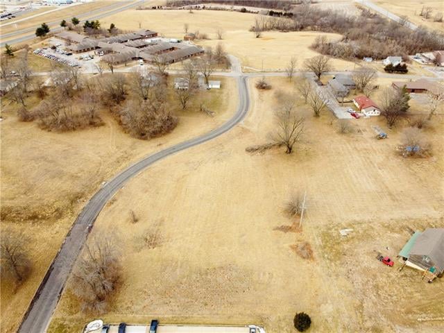 S Riverside Rd, St Joseph, MO 64507