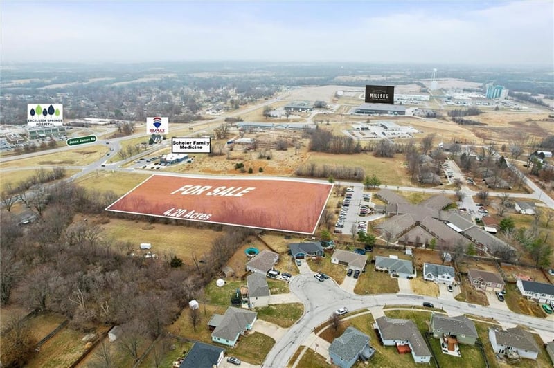 Meadowlark Ln, Excelsior Springs, MO 64024