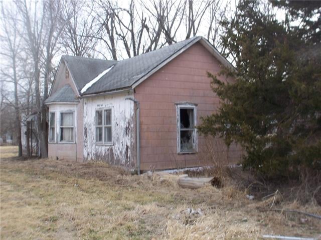 420 N Commercial St, Kincaid, KS 66039