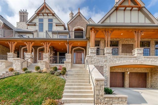 4522A Summit St, Kansas City, MO 64111