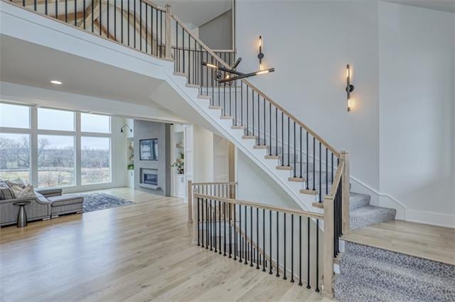 16920 Bond St, Overland Park, KS 66221