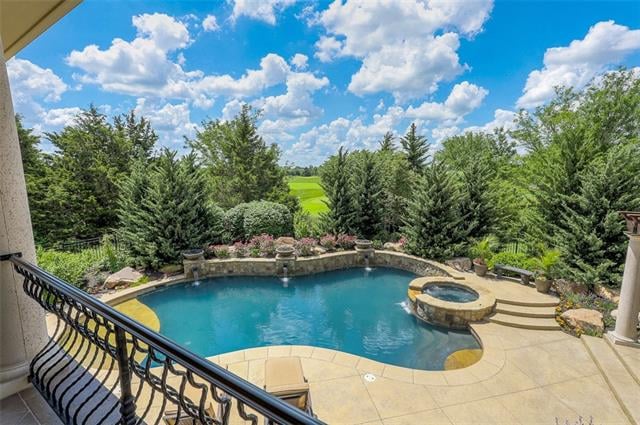 14013 Outlook St, Overland Park, KS 66223