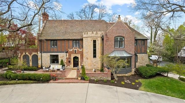 1221 W 63rd Ter, Kansas City, MO 64113