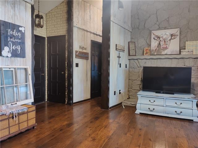 15721 Quivira Rd, Overland Park, KS 66221