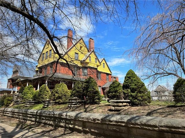 511 Gladstone Blvd, Kansas City, MO 64124