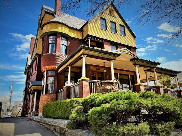 511 Gladstone Blvd, Kansas City, MO 64124