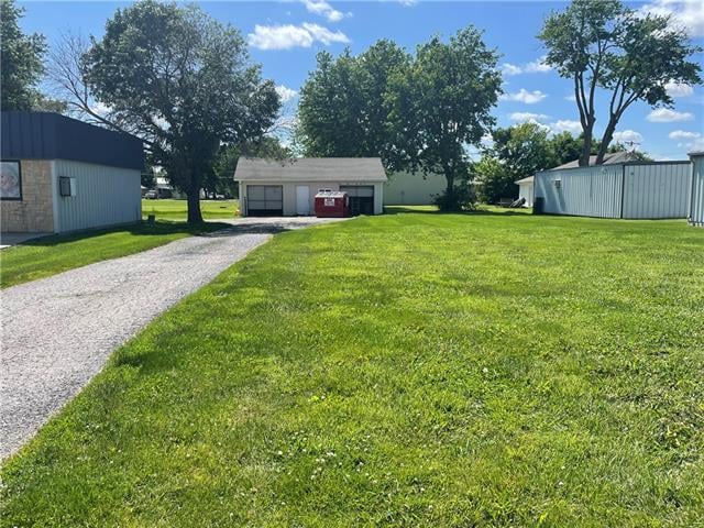 209 2nd St, Odessa, MO 64076