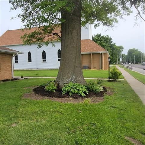 613 N Main St, Blackburn, MO 65321
