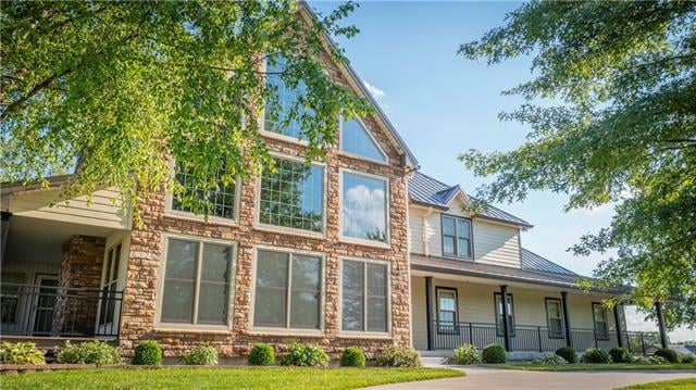 2329 NE 31st St, Topeka, KS 66617