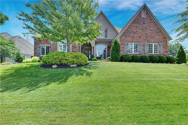 5909 Golden Bear Dr, Overland Park, KS 66223