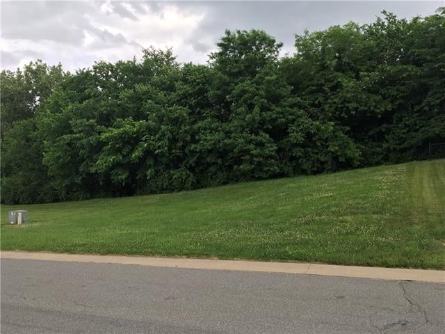 905 17th St, Leavenworth, KS 66048
