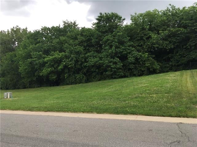 905 17th St, Leavenworth, KS 66048