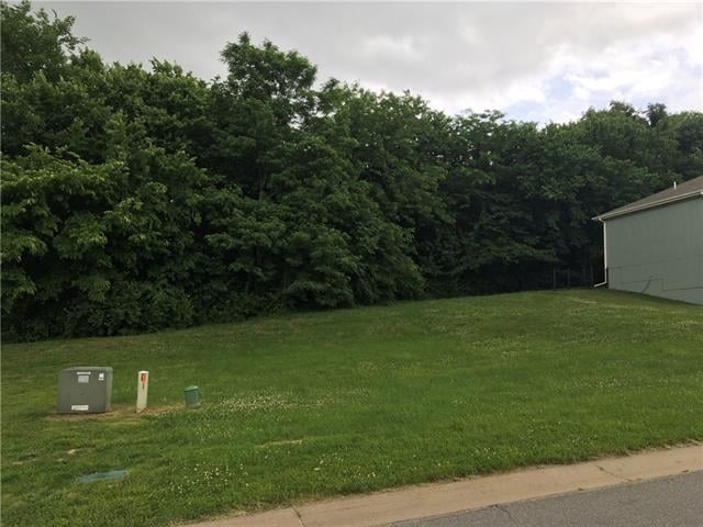 905 17th St, Leavenworth, KS 66048