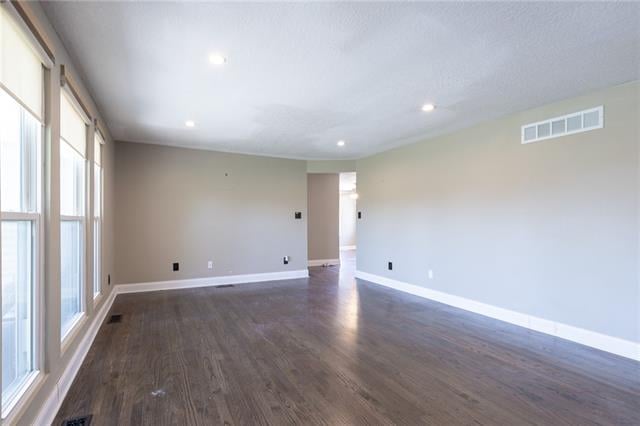 6390 NW 136th St, Kansas City, MO 64164