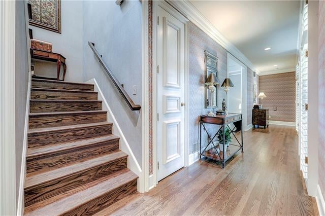 10335 Alhambra St, Overland Park, KS 66207