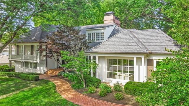 6417 Verona Rd, Mission Hills, KS 66208