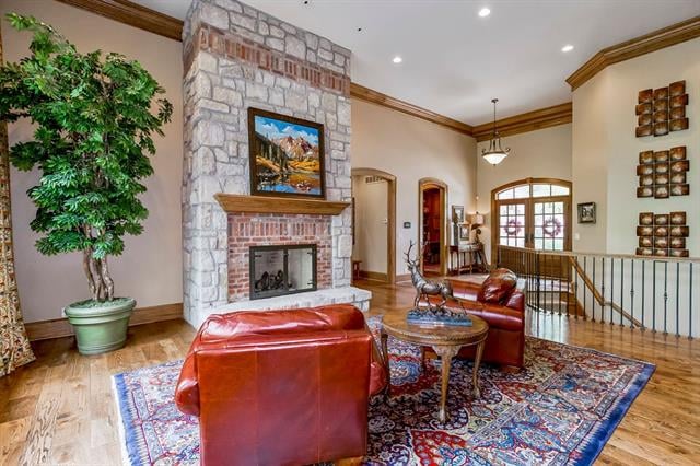 10151 S Highland Ln, Olathe, KS 66061