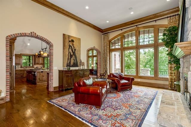 10151 S Highland Ln, Olathe, KS 66061