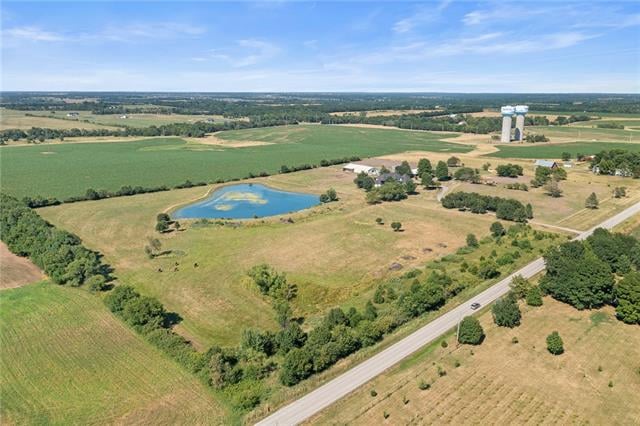 15690 W 199th St, Spring Hill, KS 66083
