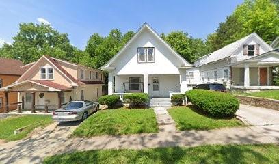 4736 Jarboe St, Kansas City, MO 64111
