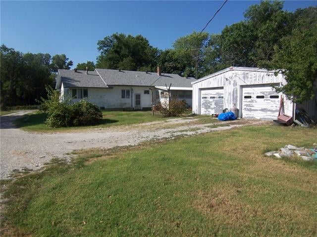 9278 31 Ks Hw, Blue Mound, KS 66010