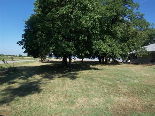9278 31 Ks Hw, Blue Mound, KS 66010
