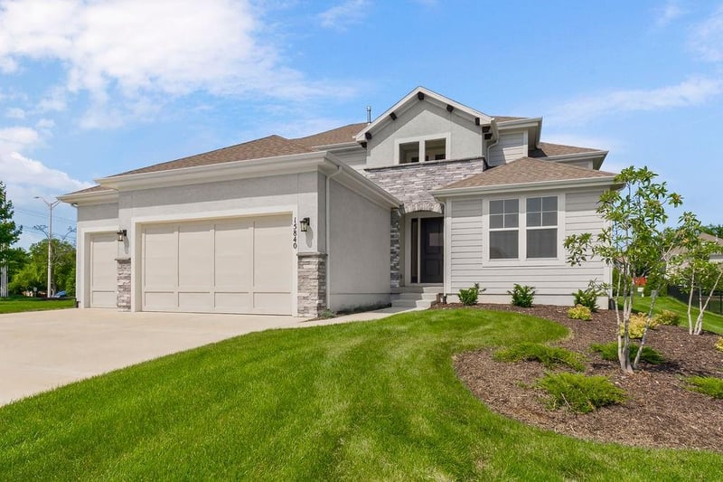 15840 Granada St, Overland Park, KS 66224