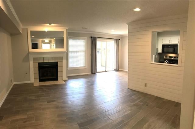 12131 Hayes St, Overland Park, KS 66213