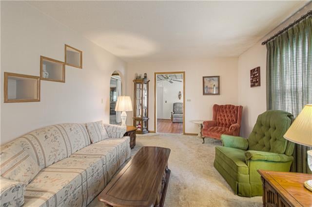 10825 E 147th St, Kansas City, MO 64149