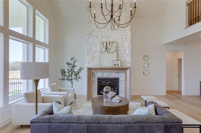 2432 177th St, Overland Park, KS 66085