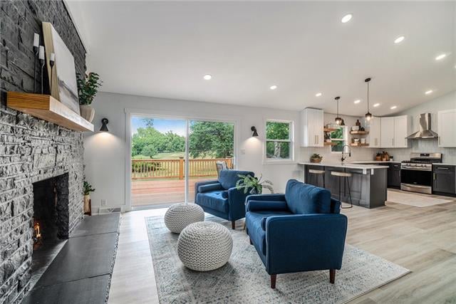 2310 Red Bridge Ter, Kansas City, MO 64131