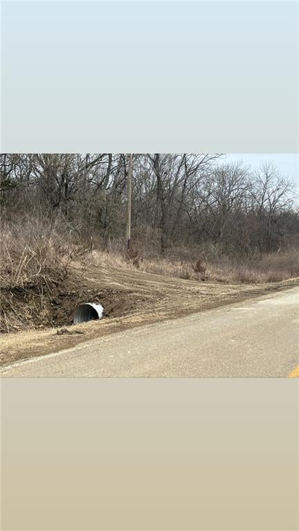 00002 Ferguson Rd, Ozawkie, KS 66070
