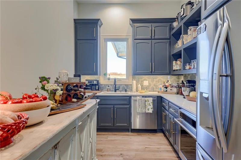 4500 W 157th St, Overland Park, KS 66224