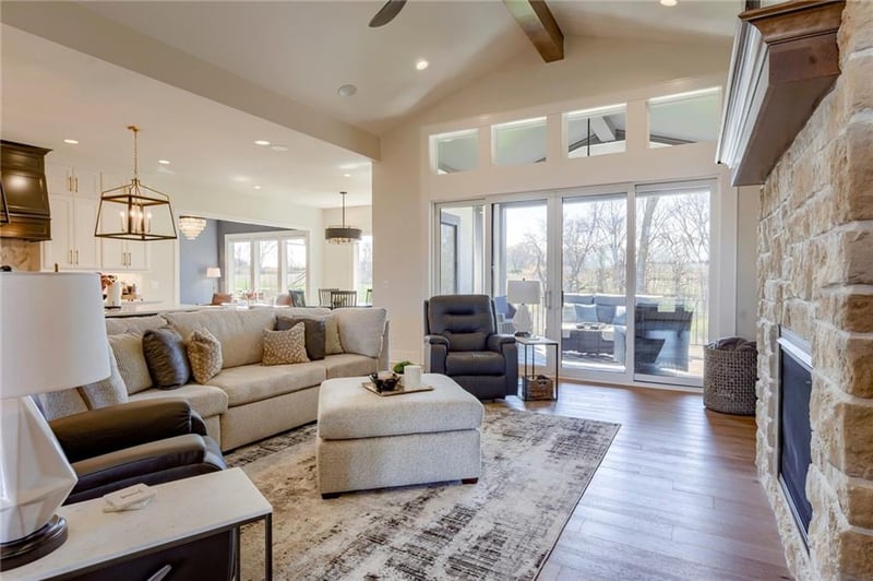 4500 W 157th St, Overland Park, KS 66224