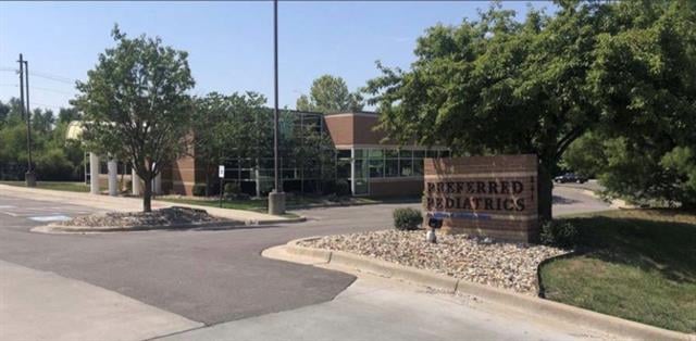 241 NW Mcnary Ct, Lee's Summit, MO 64086