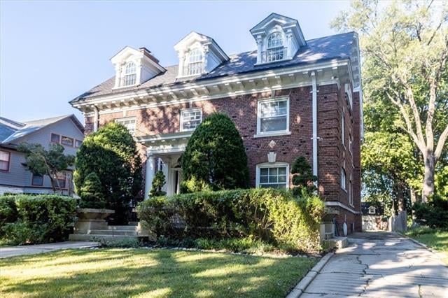 42 Janssen Pl, Kansas City, MO 64109